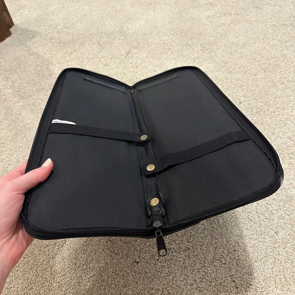 Tie Travel Case/Pouch